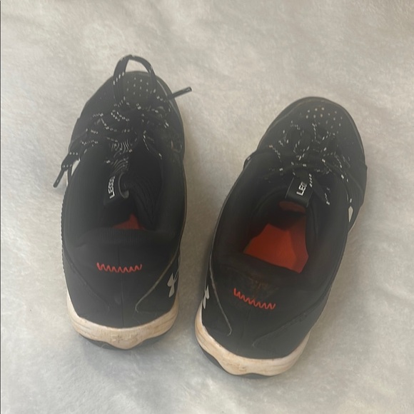 Under Armour Black Men's Athletic Shoes - Picture 2 of 9